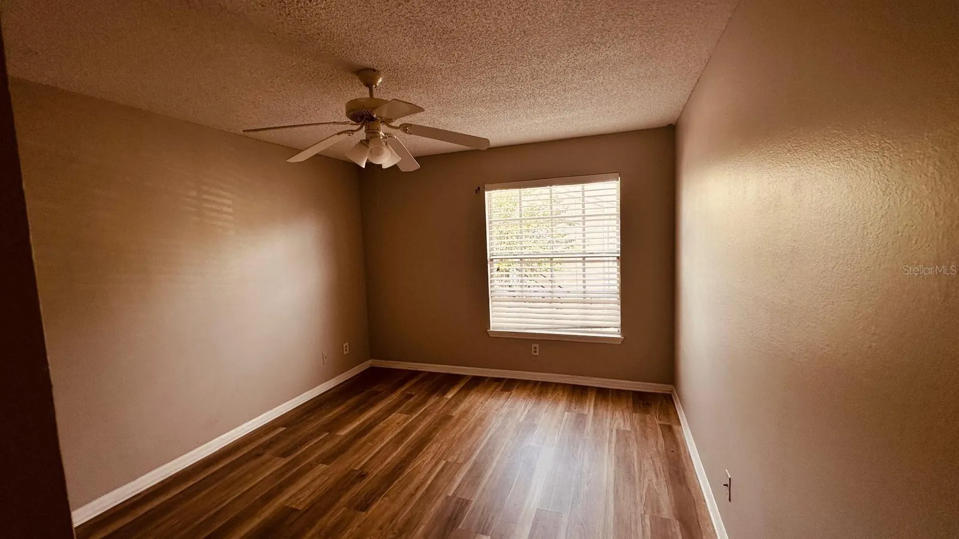 1087 S Hiawassee Road Orlando FL 32835