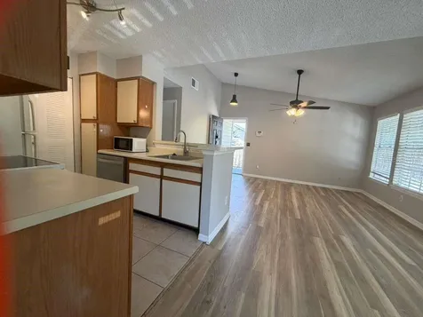 1087 S Hiawassee Road Orlando FL 32835