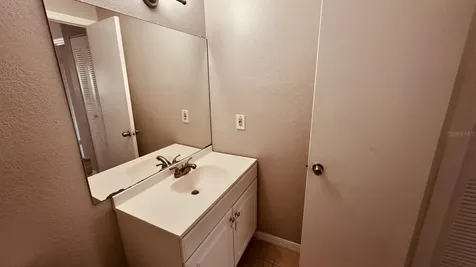 1087 S Hiawassee Road Orlando FL 32835