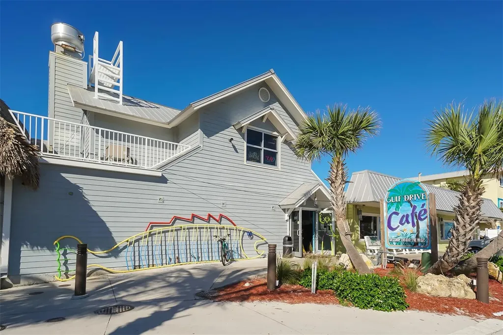 5030 W 44th Street Bradenton FL 34210