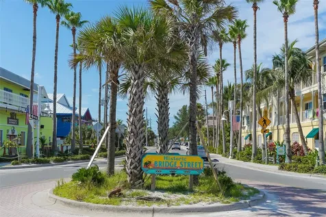 5030 W 44th Street Bradenton FL 34210
