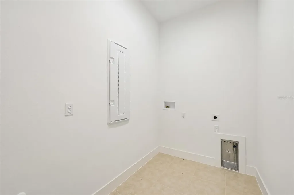 8213 Golden Beach Court Parrish FL 34219