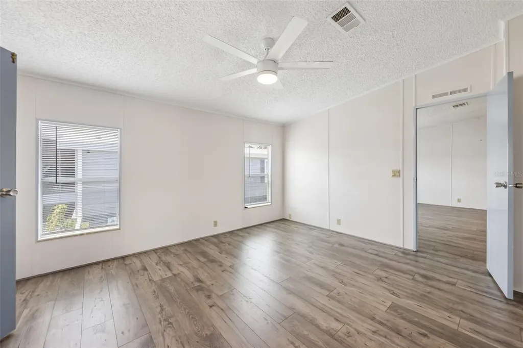 550 Saint Johns Road Tavares FL 32778
