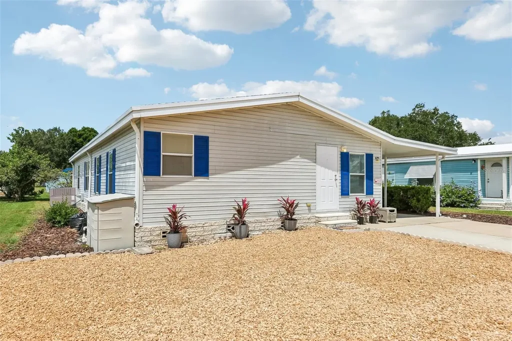 550 Saint Johns Road Tavares FL 32778