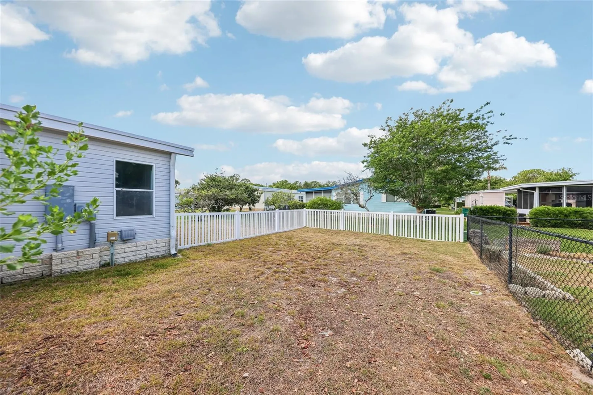 550 Saint Johns Road Tavares FL 32778
