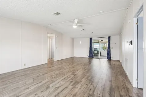 550 Saint Johns Road Tavares FL 32778