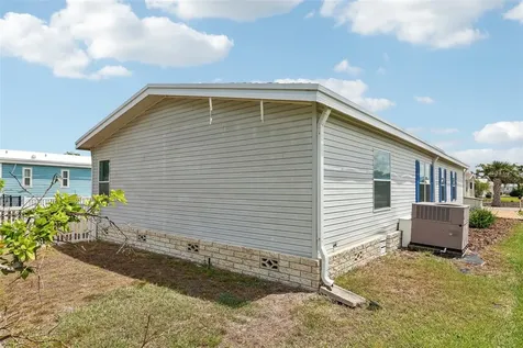 550 Saint Johns Road Tavares FL 32778