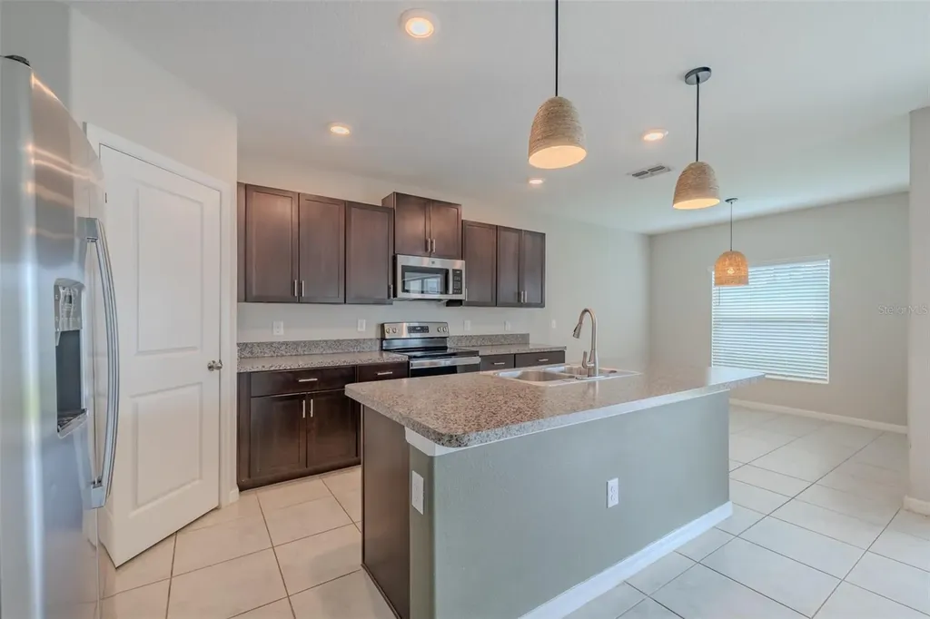 4712 Ron Eddie Tampa FL 33619