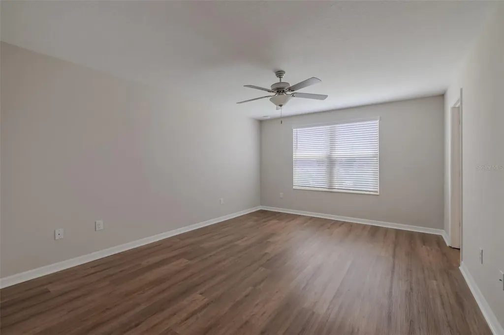 4712 Ron Eddie Tampa FL 33619
