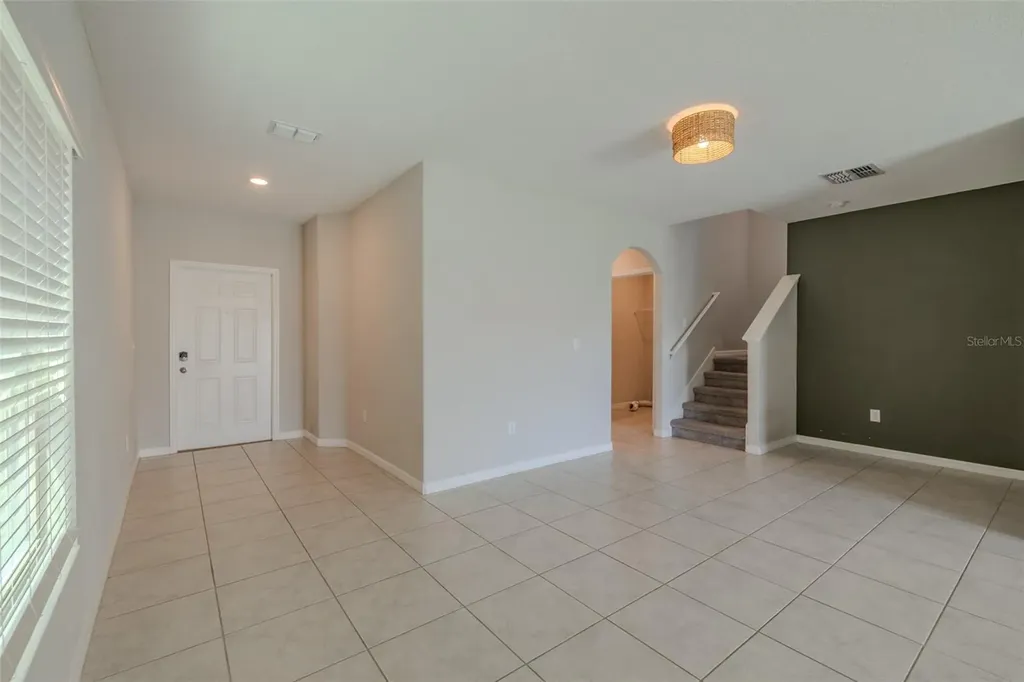 4712 Ron Eddie Tampa FL 33619