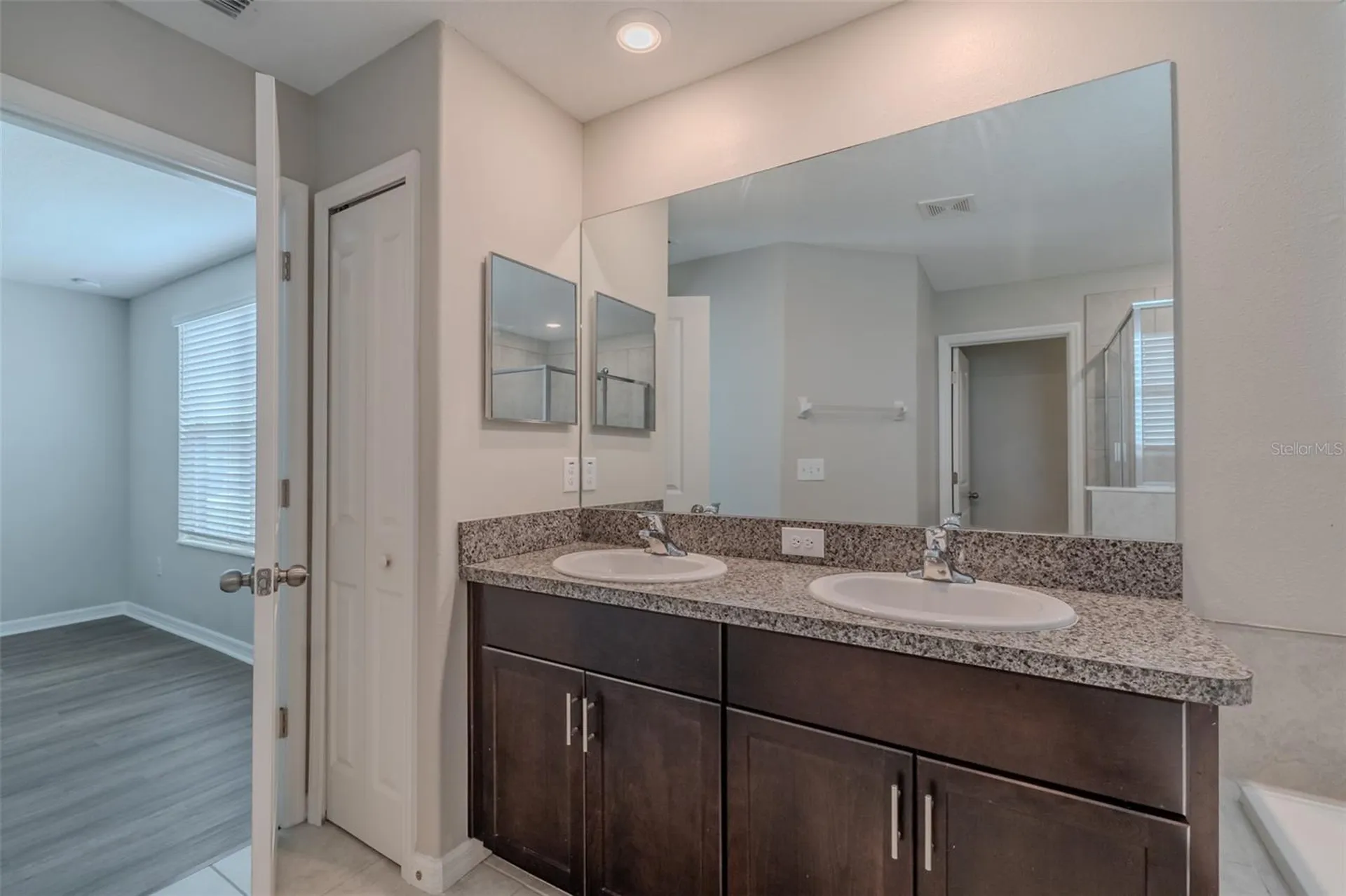4712 Ron Eddie Tampa FL 33619