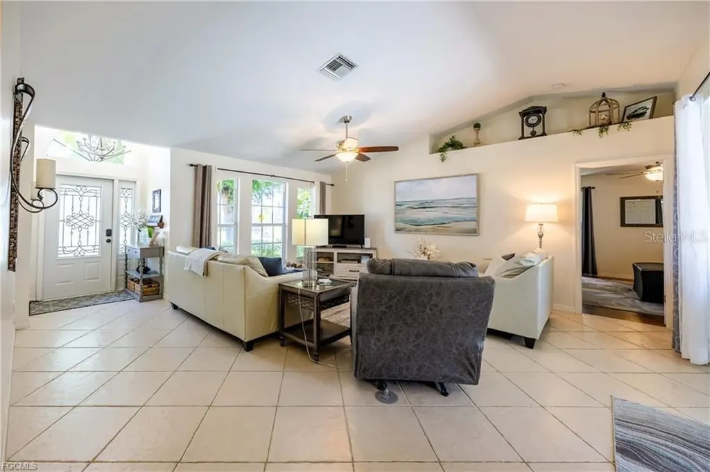4522 SW 1st Avenue Cape Coral FL 33914
