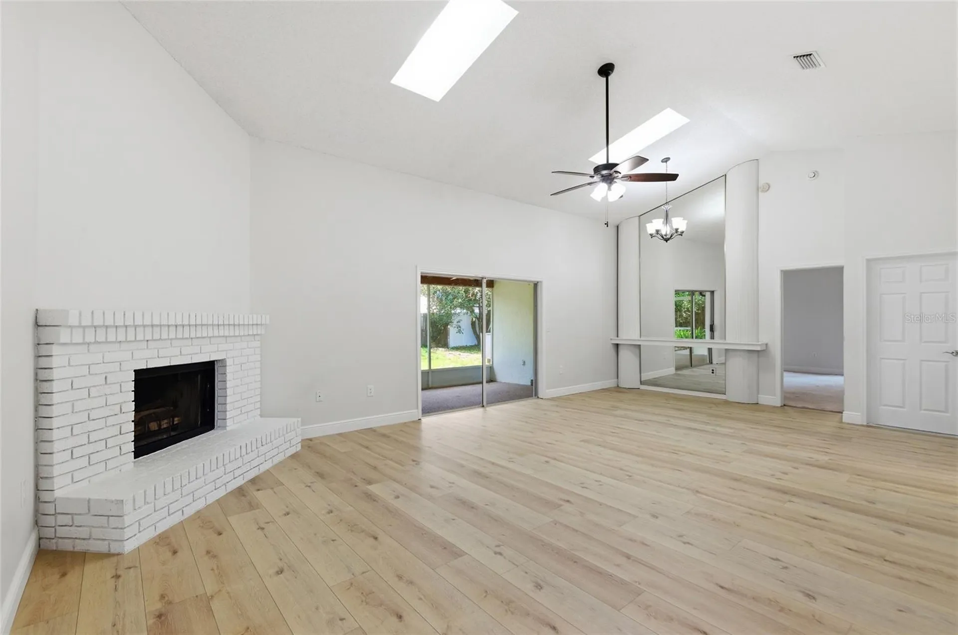 5121 Stratemeyer Drive Orlando FL 32839