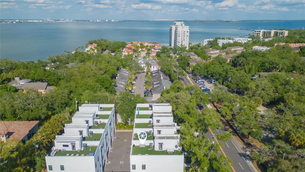 2851 W Gandy Boulevard Tampa FL 33611