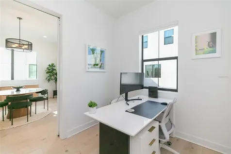 2851 W Gandy Boulevard Tampa FL 33611