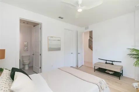 2851 W Gandy Boulevard Tampa FL 33611