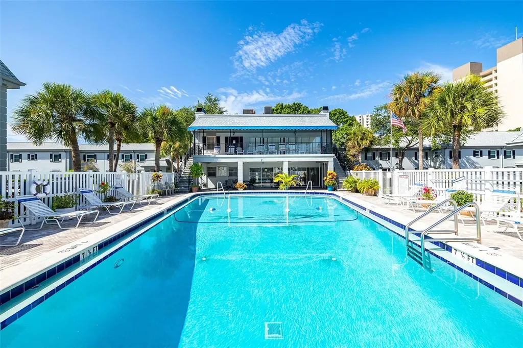 6950 Avenue Des Palais South Pasadena FL 33707