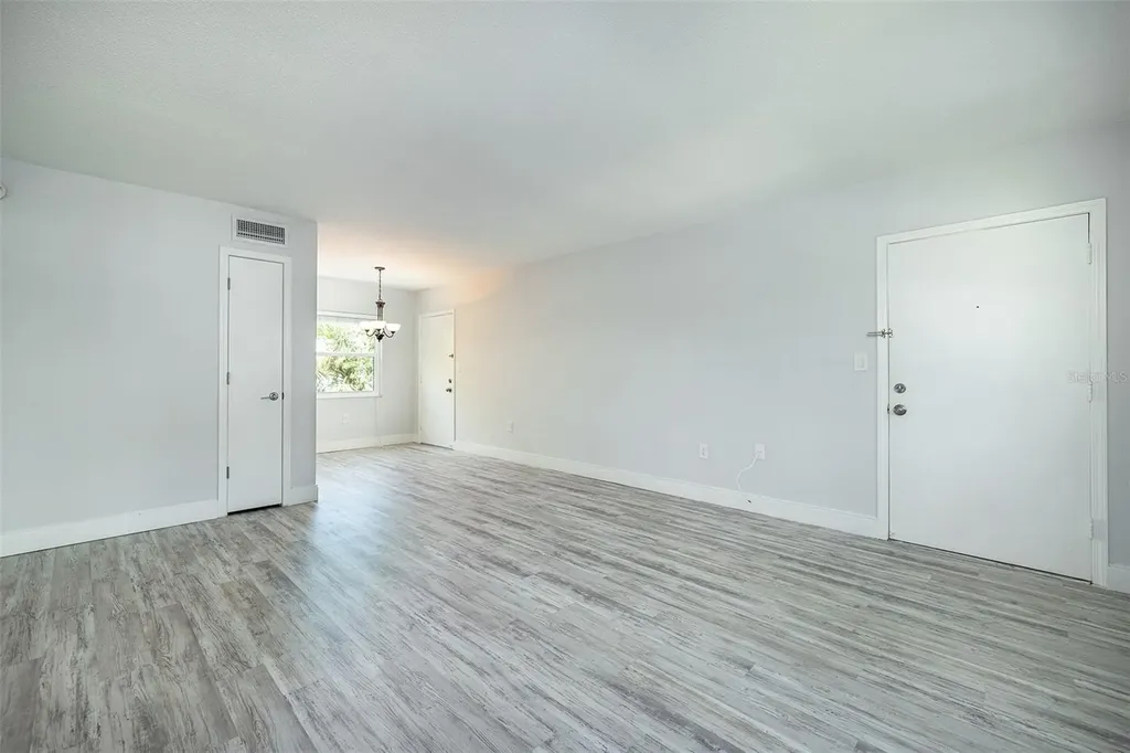 6950 Avenue Des Palais South Pasadena FL 33707