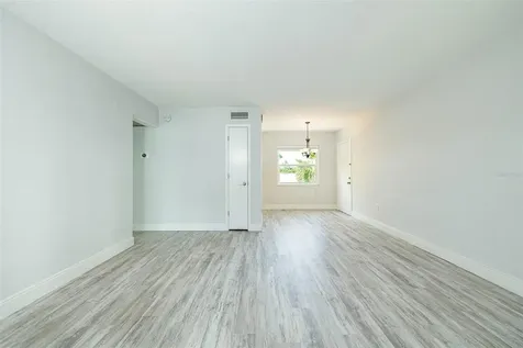 6950 Avenue Des Palais South Pasadena FL 33707