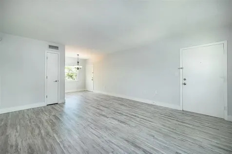 6950 Avenue Des Palais South Pasadena FL 33707