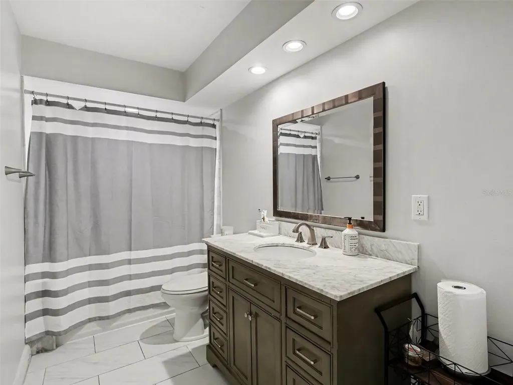 4440 Meadow Creek Circle Sarasota FL 34233