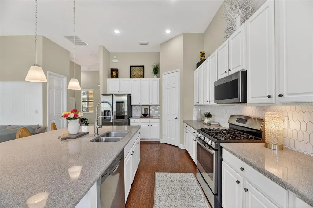508 Winterside Drive Apollo Beach FL 33572