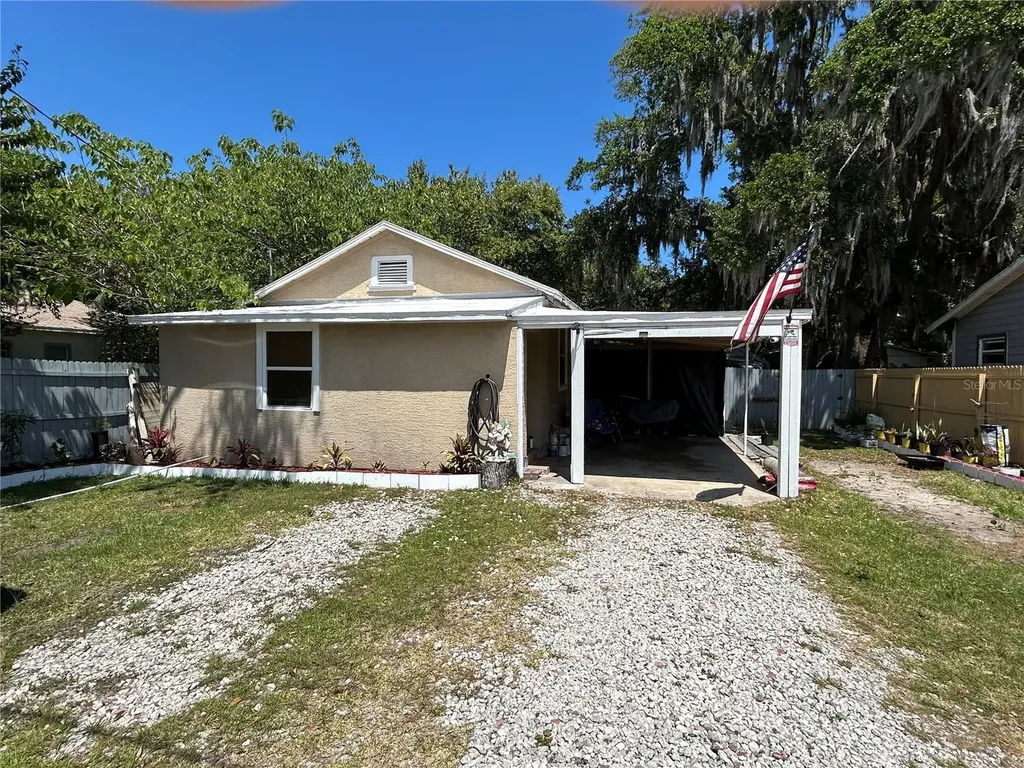 629 Holmes Avenue Daytona Beach FL 32114