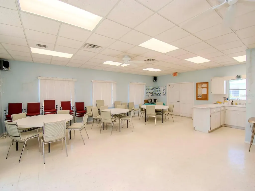 139 Field Avenue E Venice FL 34285