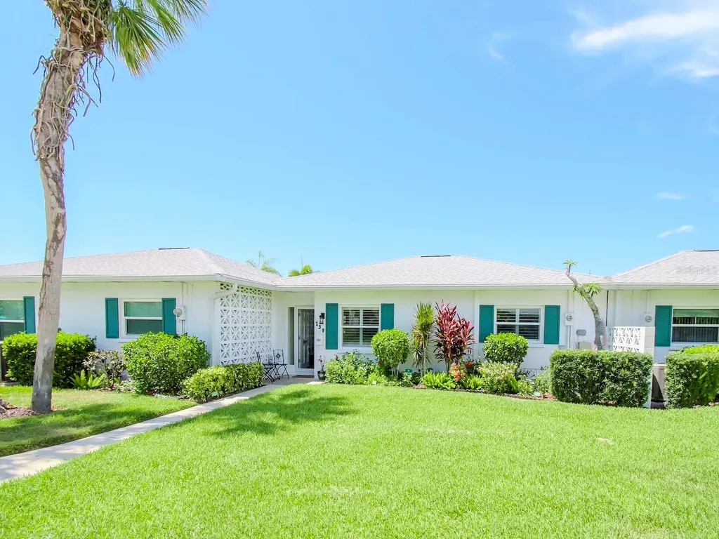 139 Field Avenue E Venice FL 34285