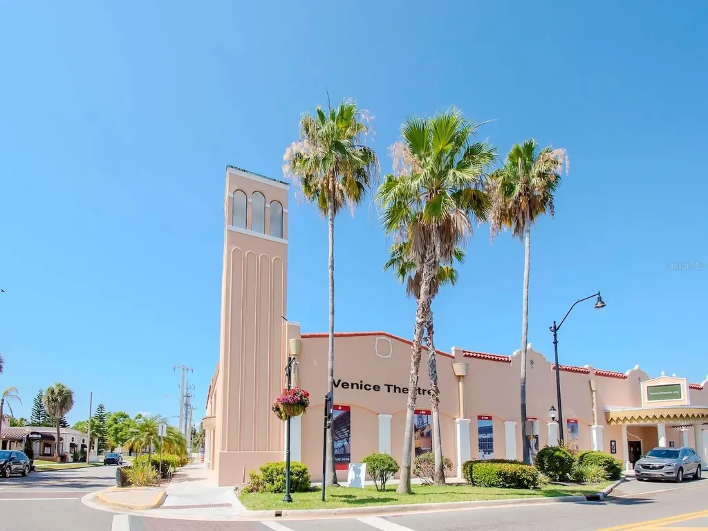 139 Field Avenue E Venice FL 34285