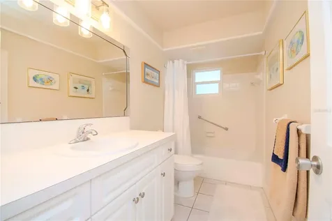 139 Field Avenue E Venice FL 34285