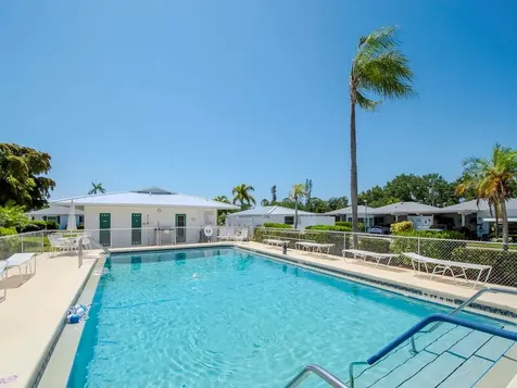 139 Field Avenue E Venice FL 34285