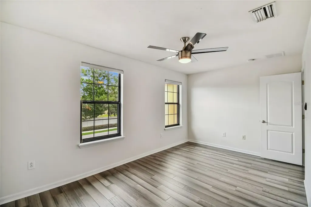 11027 Tahiti Isle Lane Tampa FL 33647