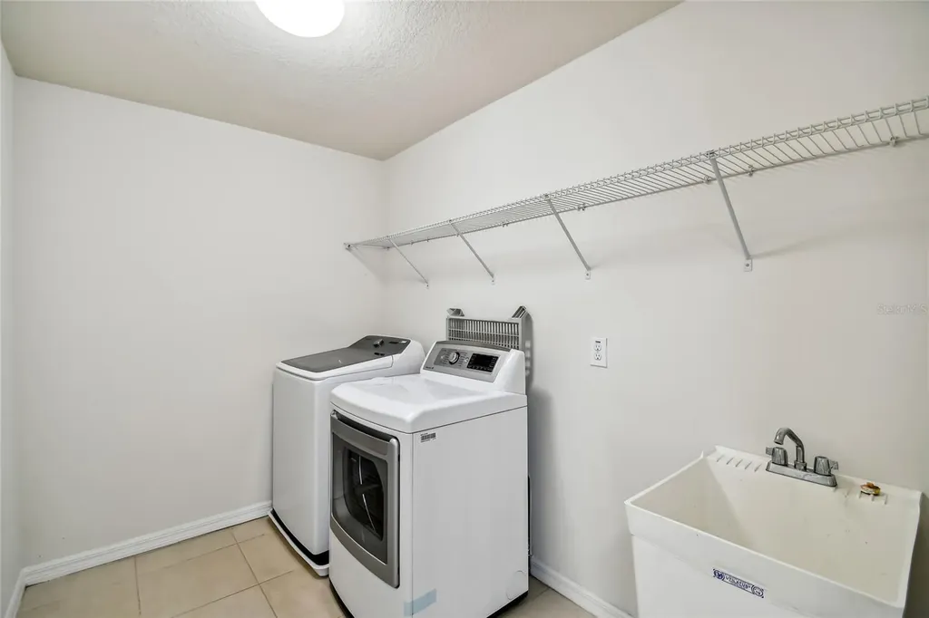 11027 Tahiti Isle Lane Tampa FL 33647