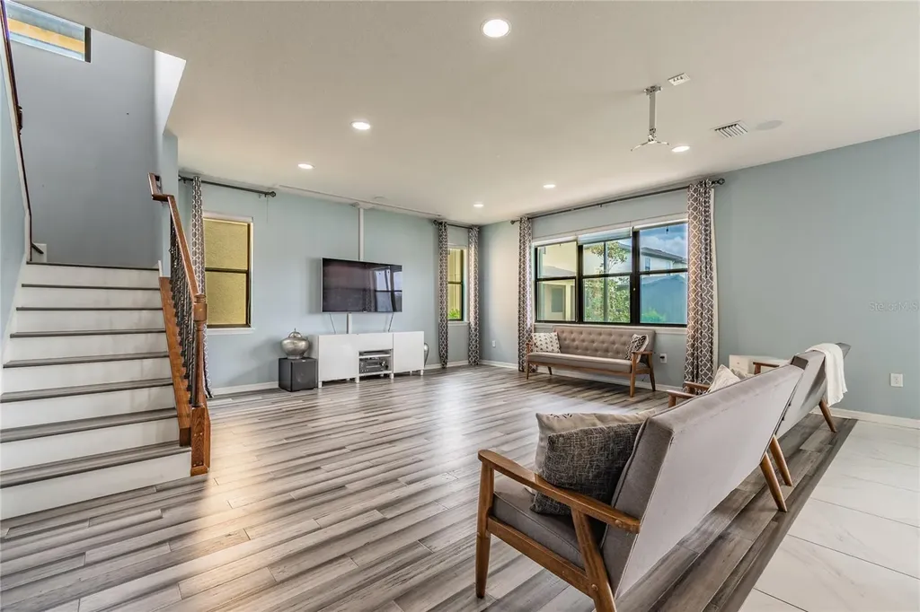 11027 Tahiti Isle Lane Tampa FL 33647