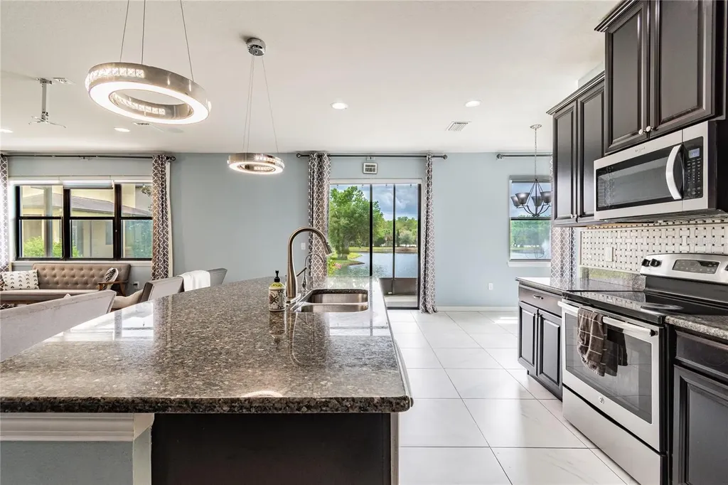 11027 Tahiti Isle Lane Tampa FL 33647