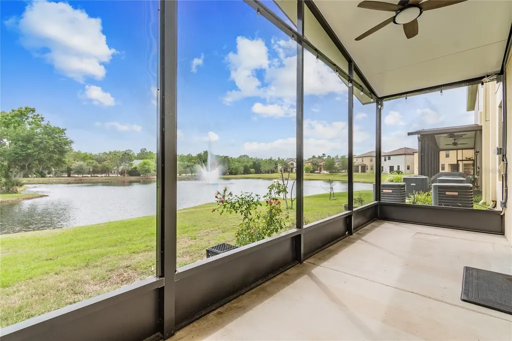 11027 Tahiti Isle Lane Tampa FL 33647