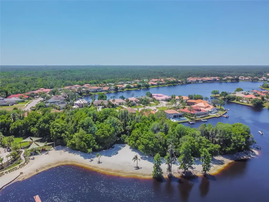 11027 Tahiti Isle Lane Tampa FL 33647