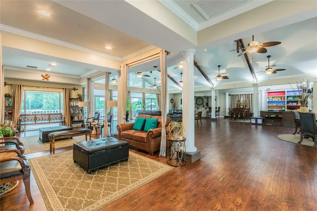 11027 Tahiti Isle Lane Tampa FL 33647