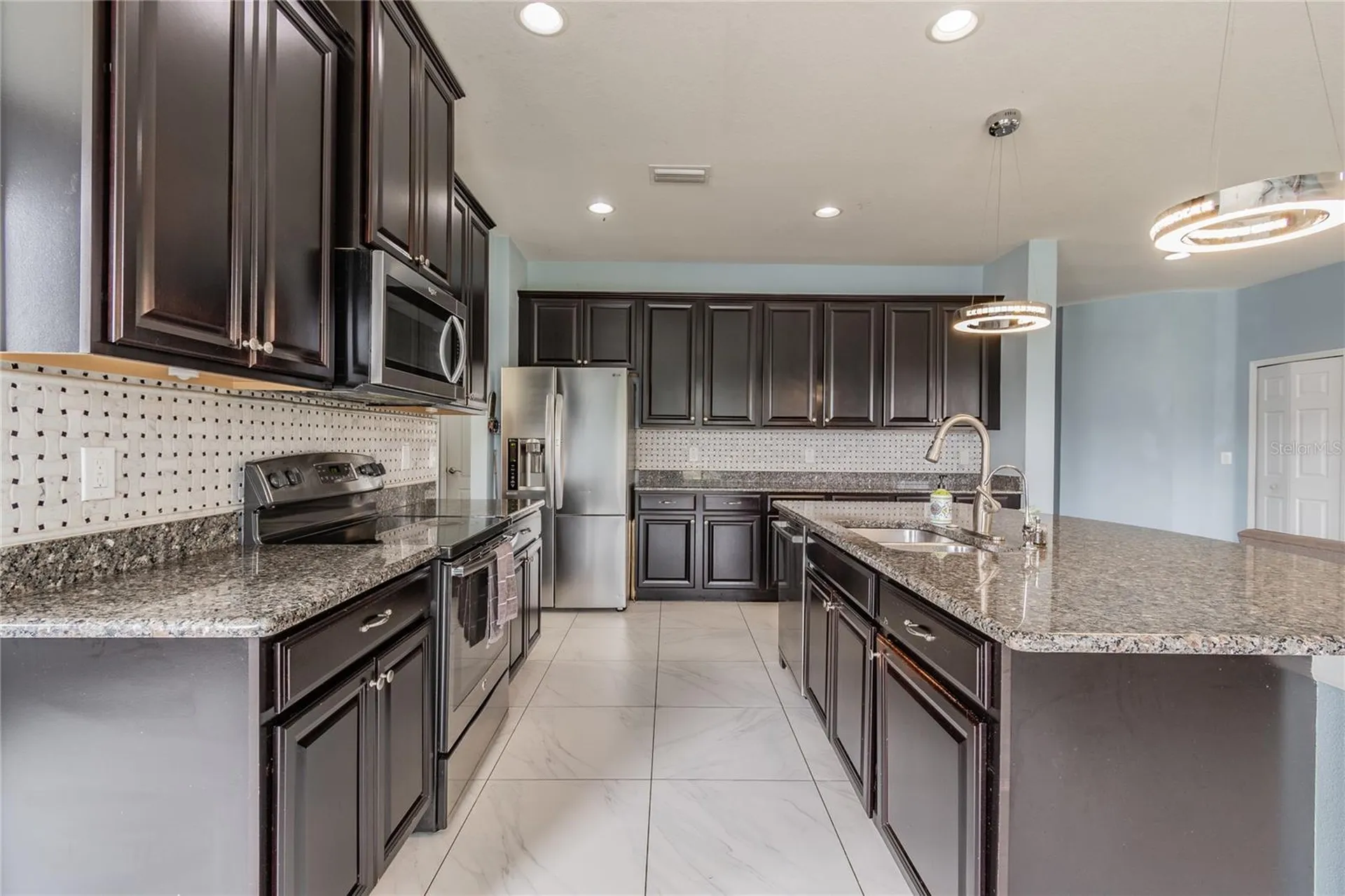 11027 Tahiti Isle Lane Tampa FL 33647