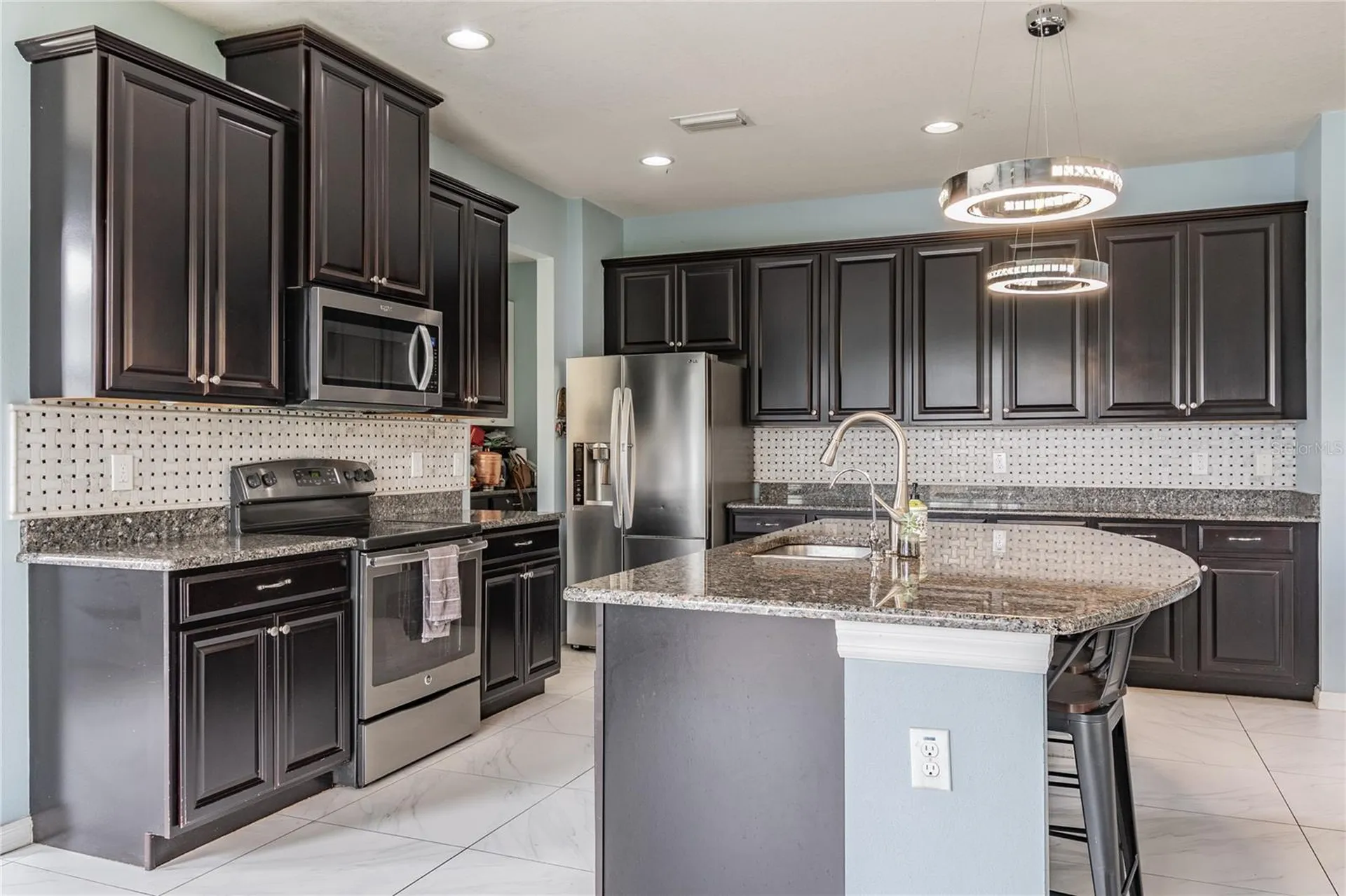 11027 Tahiti Isle Lane Tampa FL 33647