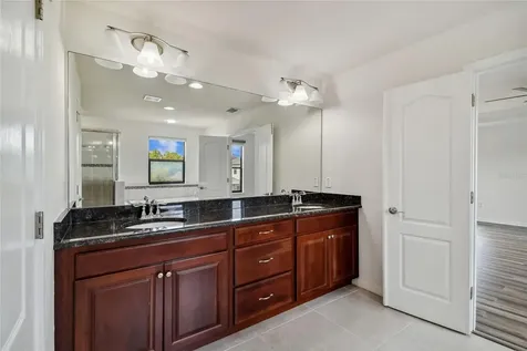 11027 Tahiti Isle Lane Tampa FL 33647
