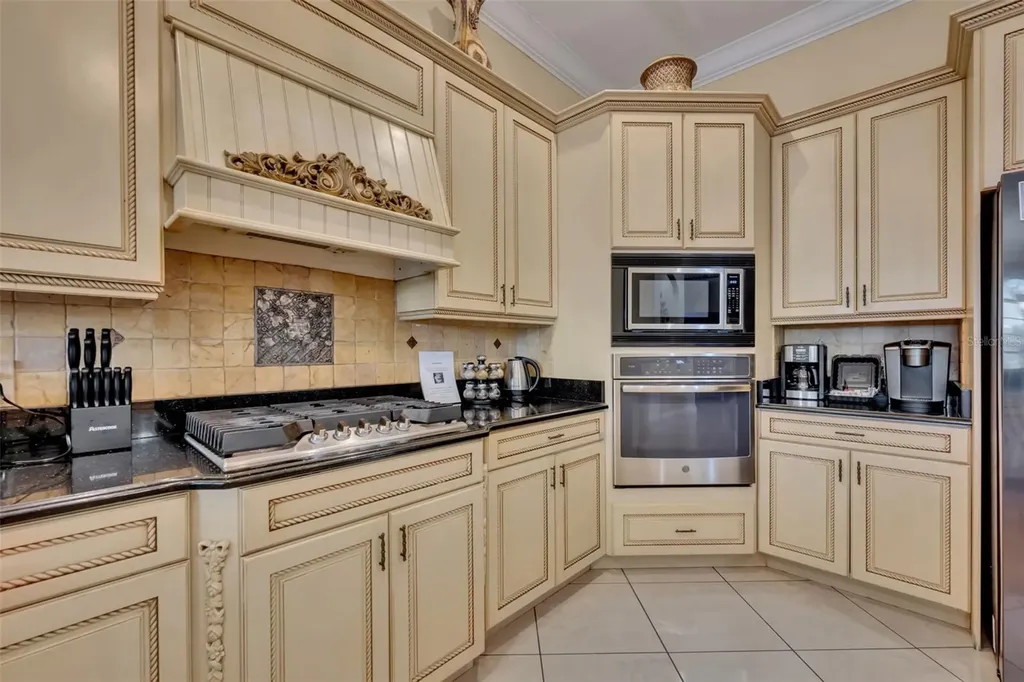 2713 Formosa Boulevard Kissimmee FL 34747