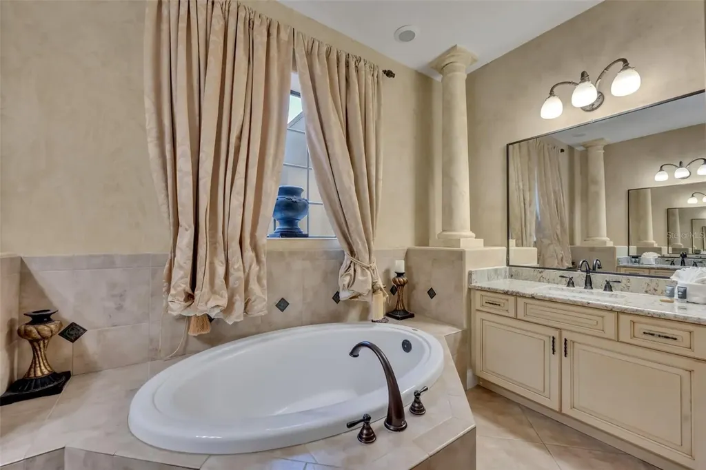 2713 Formosa Boulevard Kissimmee FL 34747