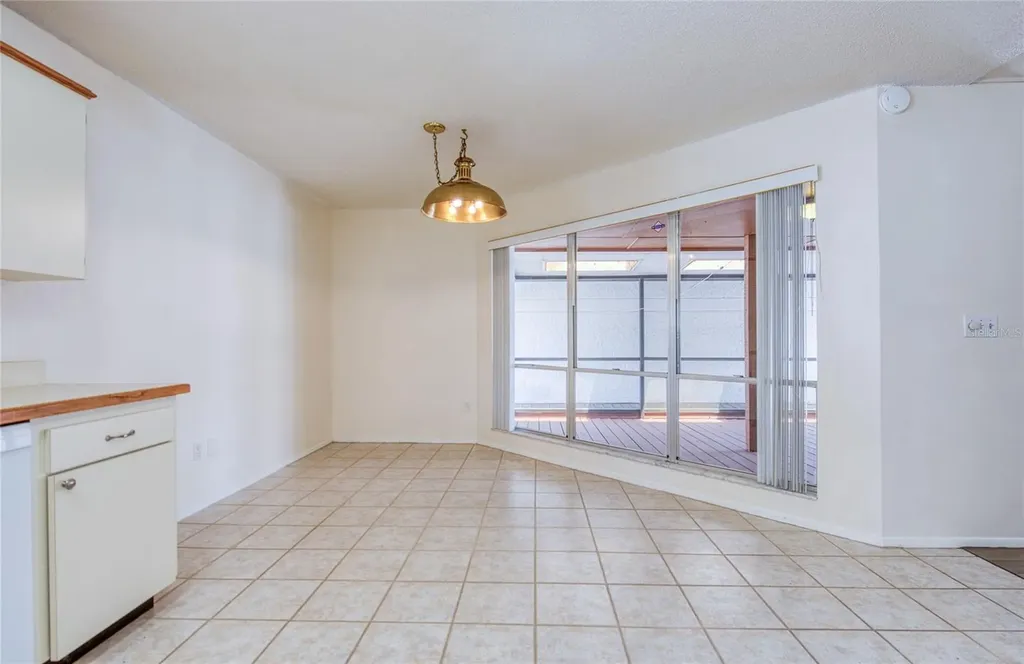6922 Silvermill Drive Tampa FL 33635