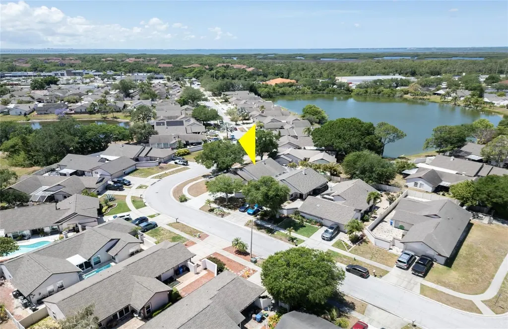 6922 Silvermill Drive Tampa FL 33635