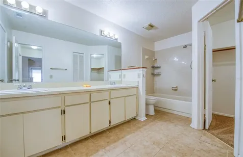 6922 Silvermill Drive Tampa FL 33635