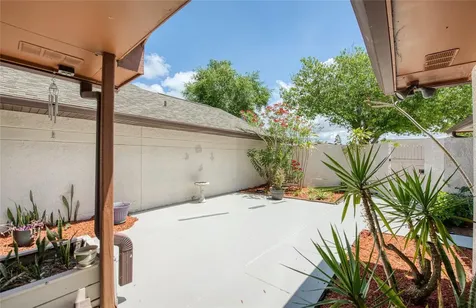 6922 Silvermill Drive Tampa FL 33635