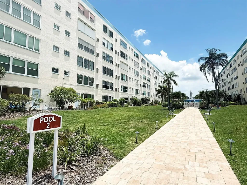 2850 59th Street S Gulfport FL 33707