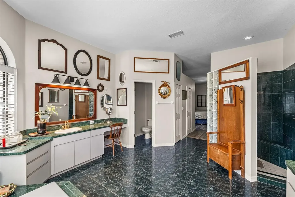 1012 Kingsborough Gardens Court Lutz FL 33548